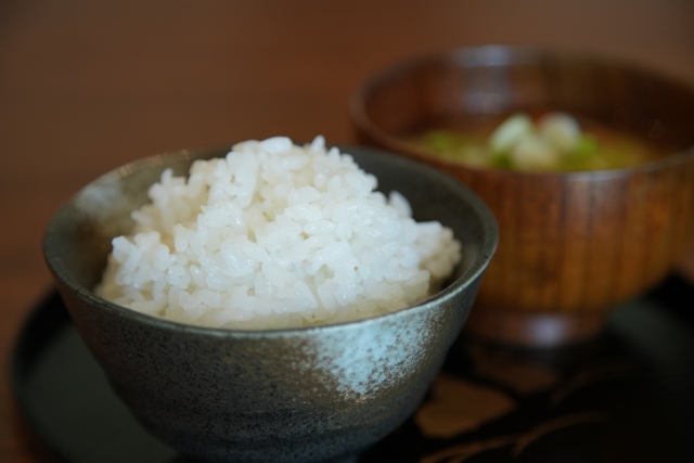 一人暮らしの方にお試しいただきたい食材！味噌とお米